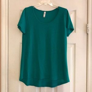 LuLaRoe top in green, Medium